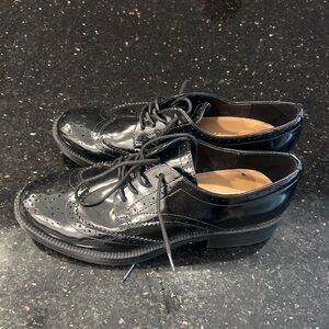 Nine West women black loafers size 7.5